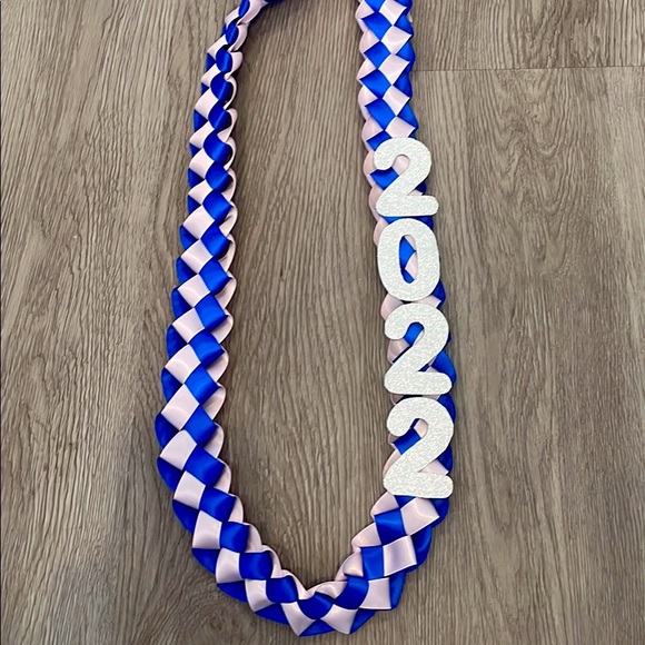 Pink and Blue graduation Lei - Picture 2 of 3